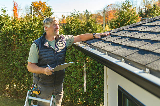 Professional Roof Repair technician working in Conway, FL